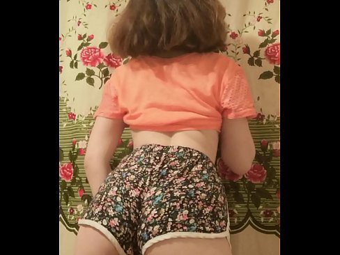 ❤️ Nena jove sexy despullant-se els pantalons curts davant la càmera ☑ Porno al ca.port-amurasso.ru ❌️❤